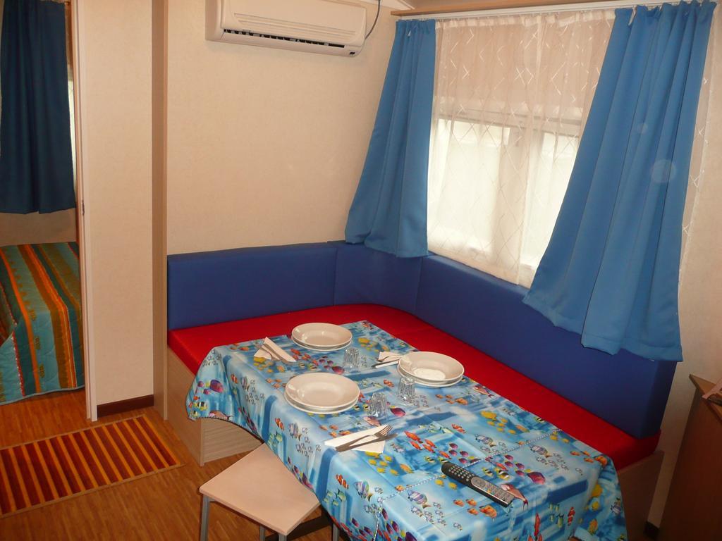 Camping Parco Capraro ลิโดดิเยโซโล ภายนอก รูปภาพ