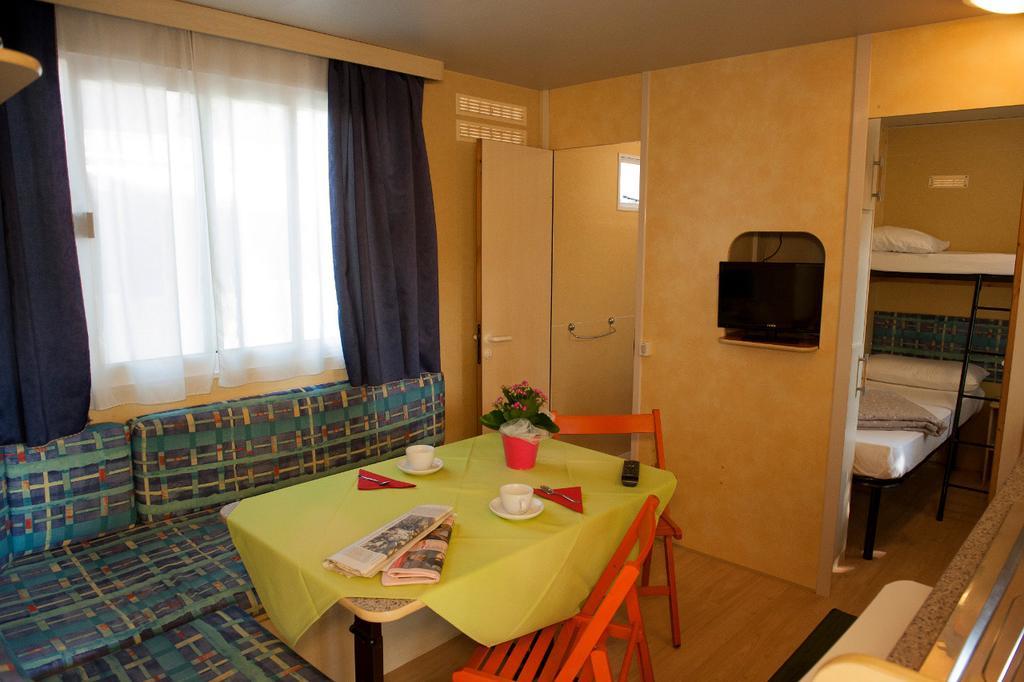 Camping Parco Capraro ลิโดดิเยโซโล ภายนอก รูปภาพ