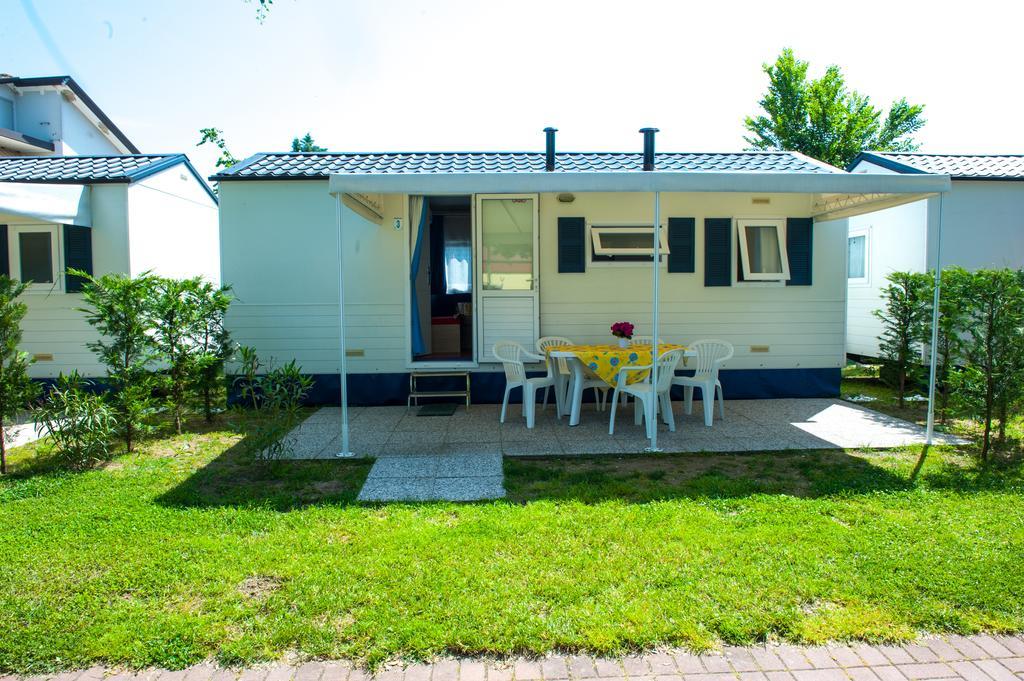 Camping Parco Capraro ลิโดดิเยโซโล ภายนอก รูปภาพ
